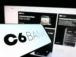 C6 Bank devolverá milhões a clientes por cobranças indevidas 
