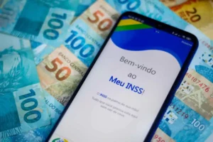 INSS implementa novas ações e vai analisar MILHARES de benefícios; entenda