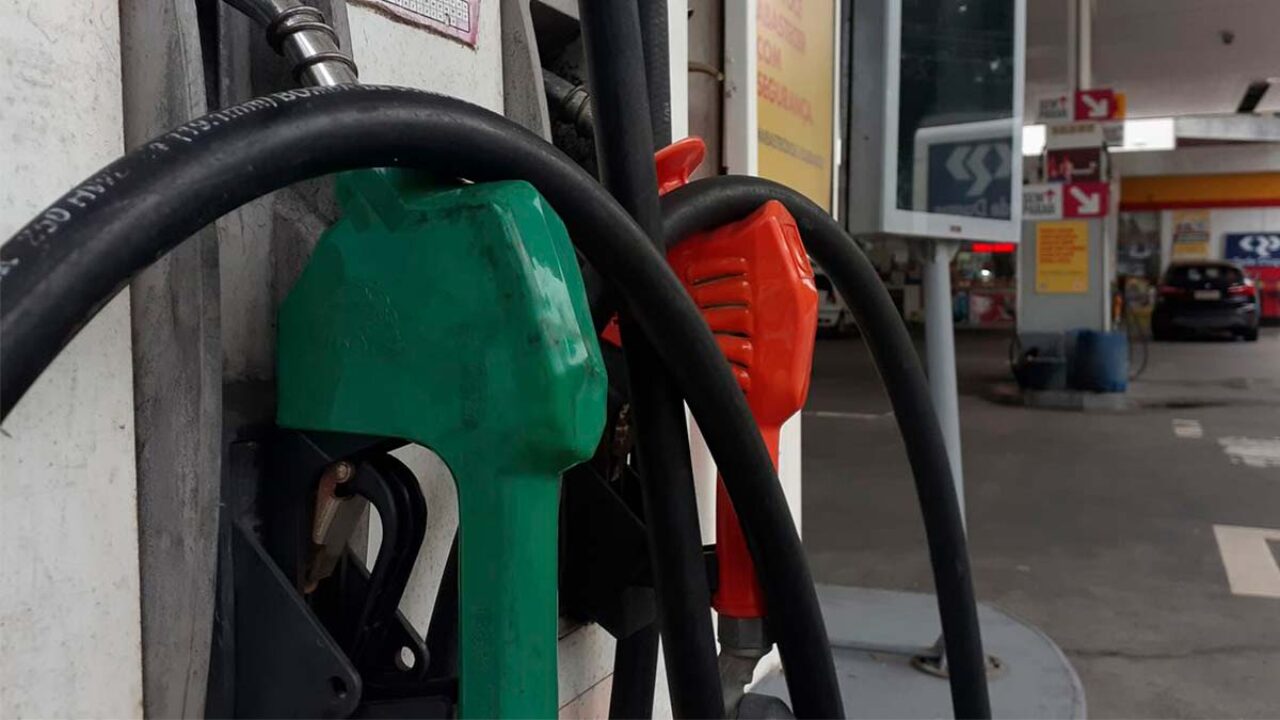 Preço da gasolina se mantém estável nos postos do país