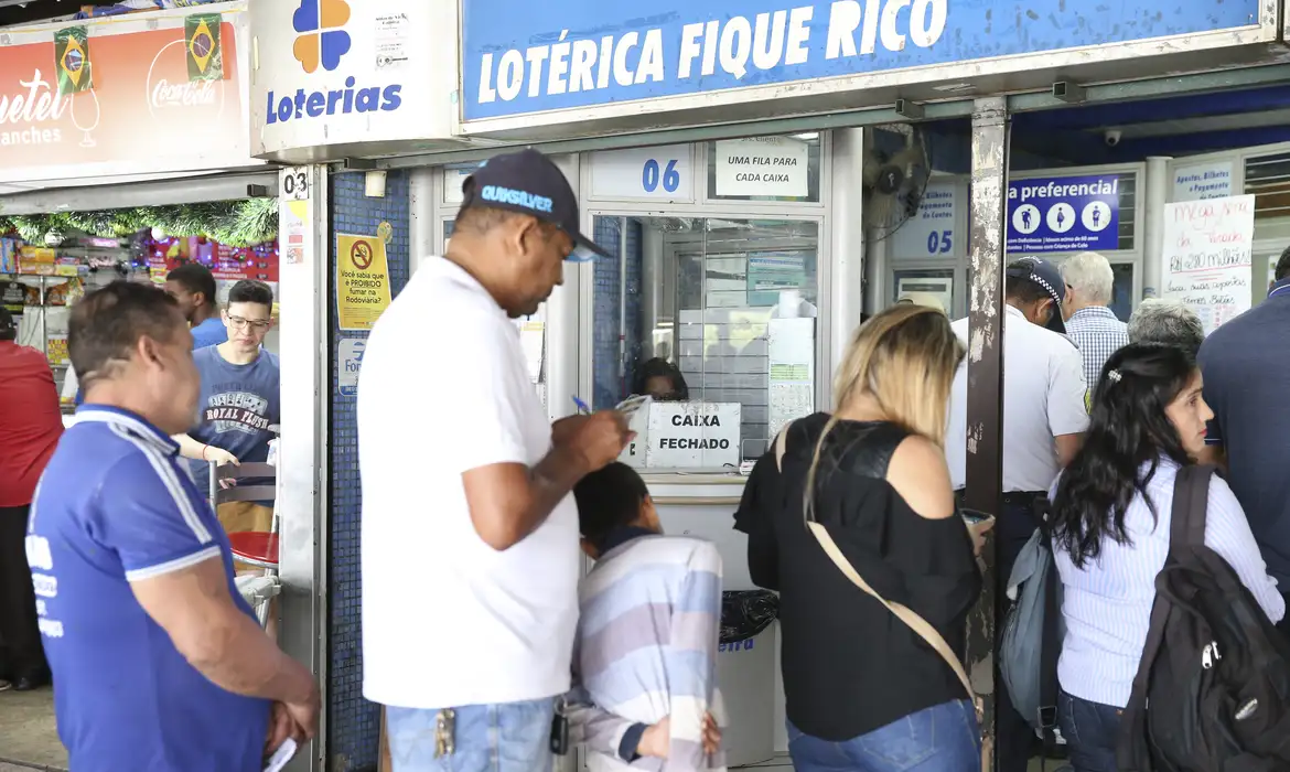 Aumente suas chances em diferentes loterias. Imagem: Agência Brasil